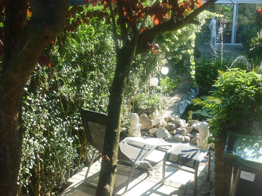 Tonnie'S Bed And Breakfast Kerkrade Bagian luar foto