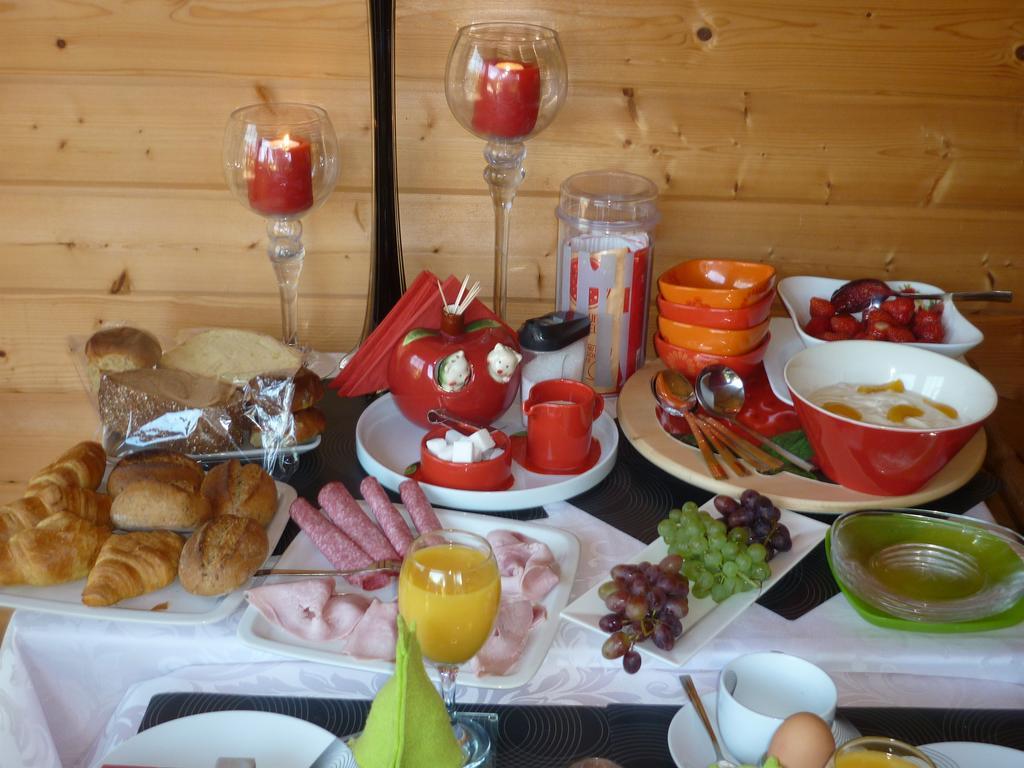 Tonnie'S Bed And Breakfast Kerkrade Bagian luar foto