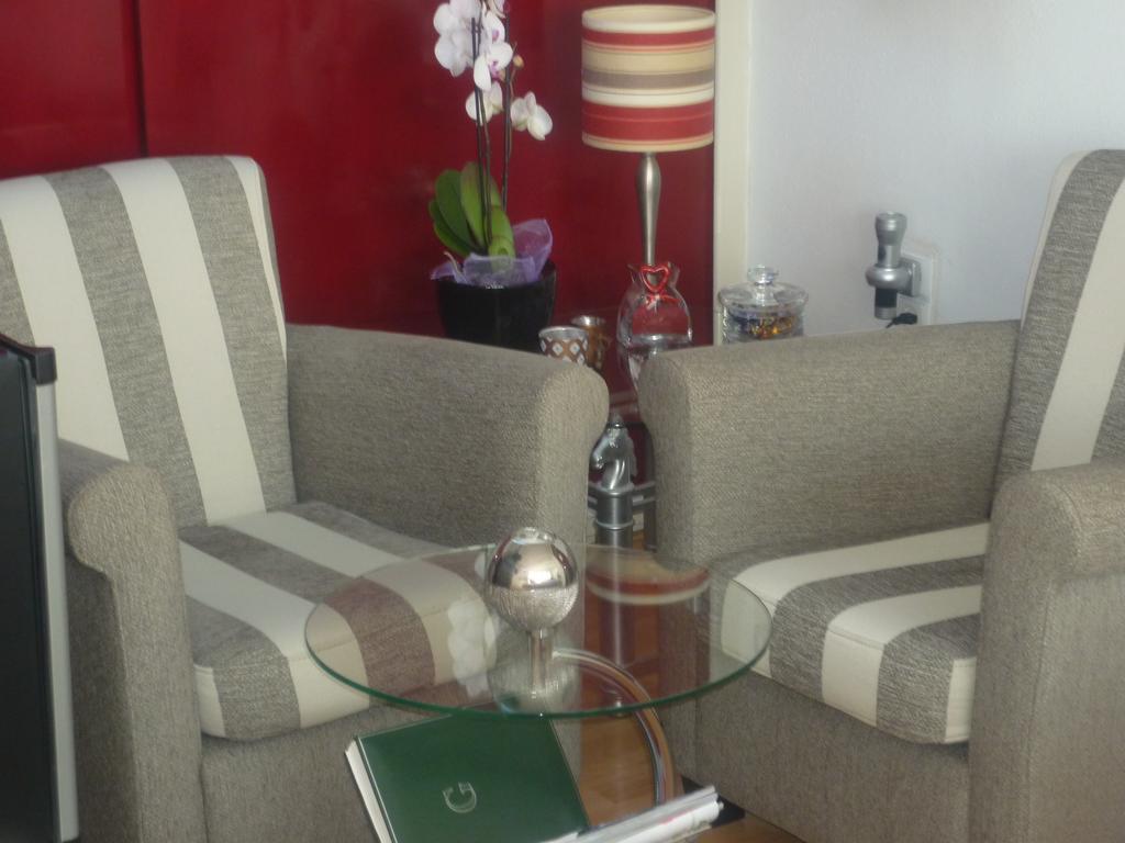 Tonnie'S Bed And Breakfast Kerkrade Bagian luar foto