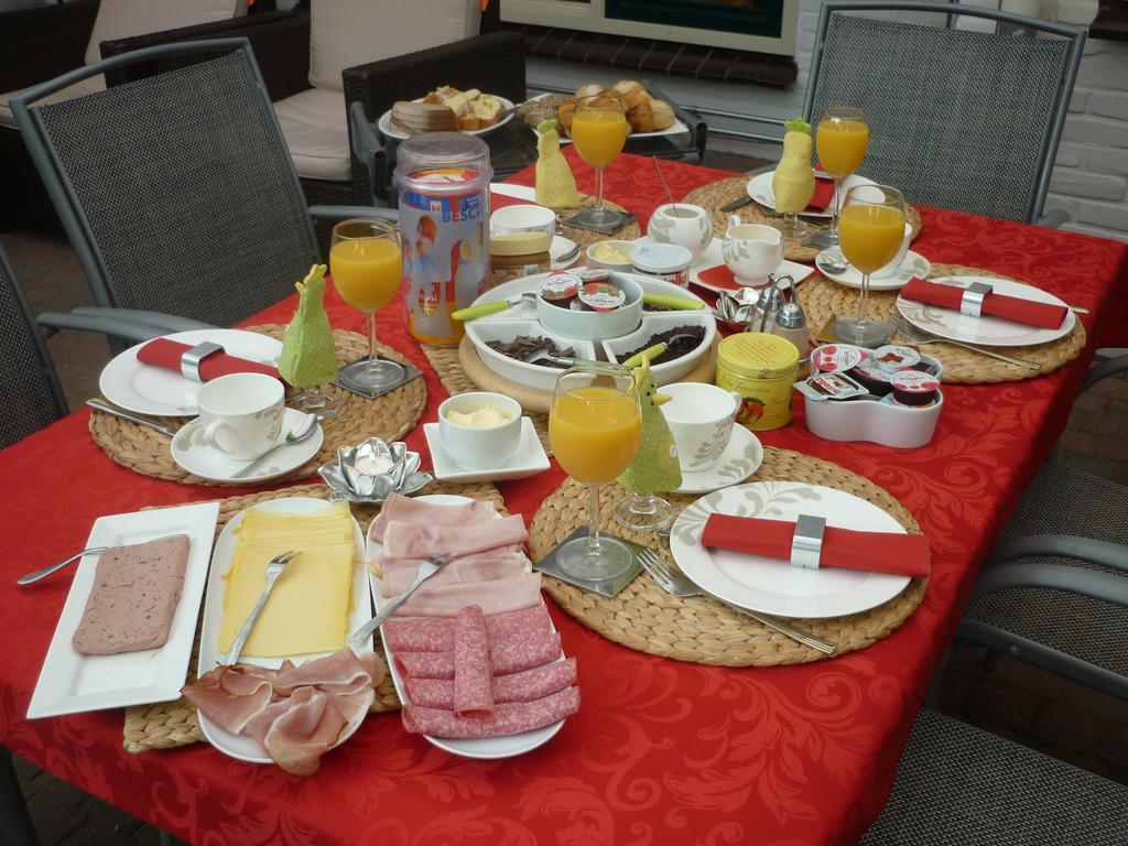 Tonnie'S Bed And Breakfast Kerkrade Bagian luar foto