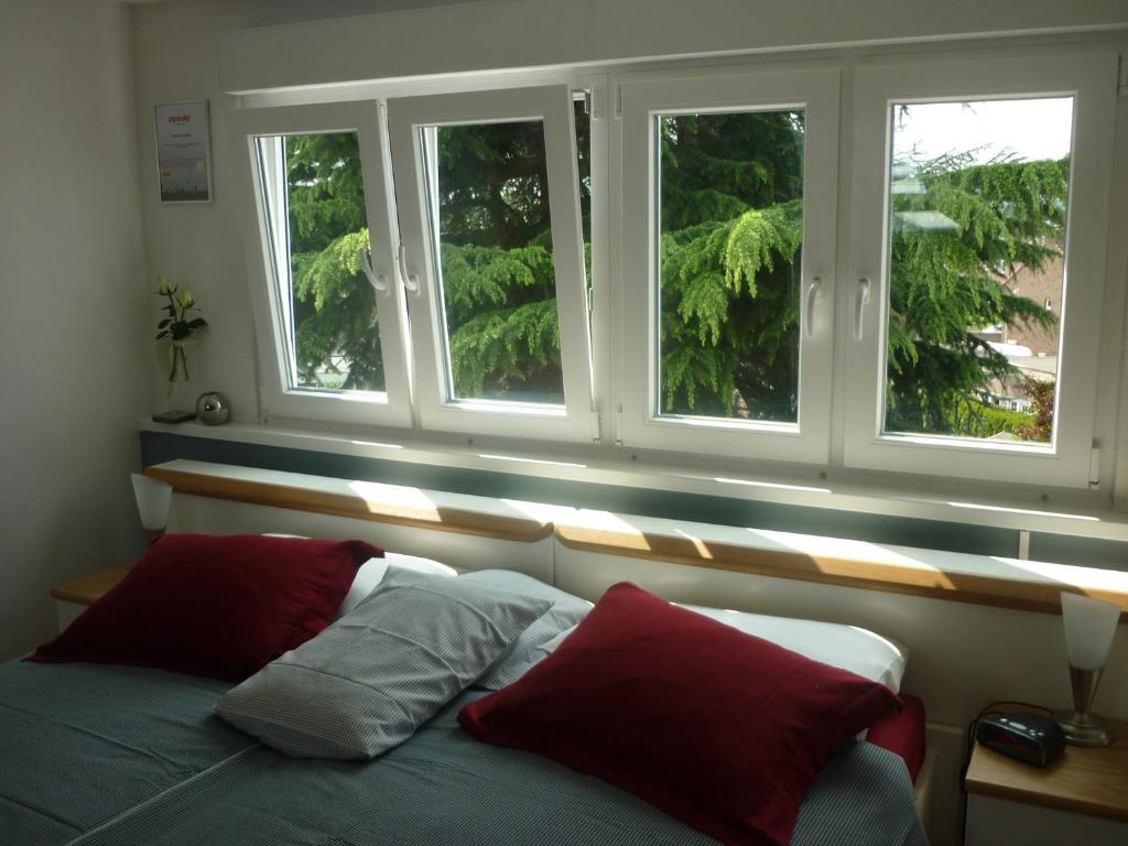 Tonnie'S Bed And Breakfast Kerkrade Bagian luar foto